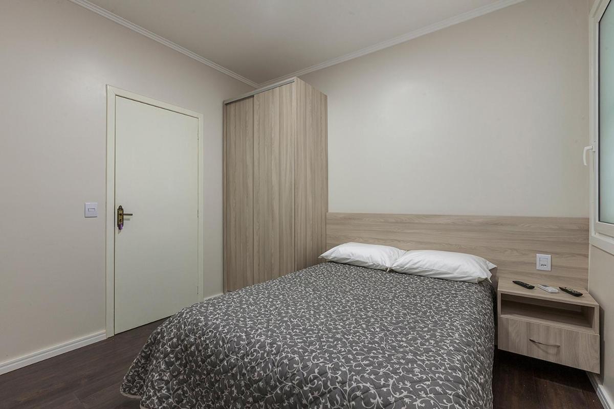 Hotel Goncalves- Proximo A Santa Casa De Porto Alegre Buitenkant foto