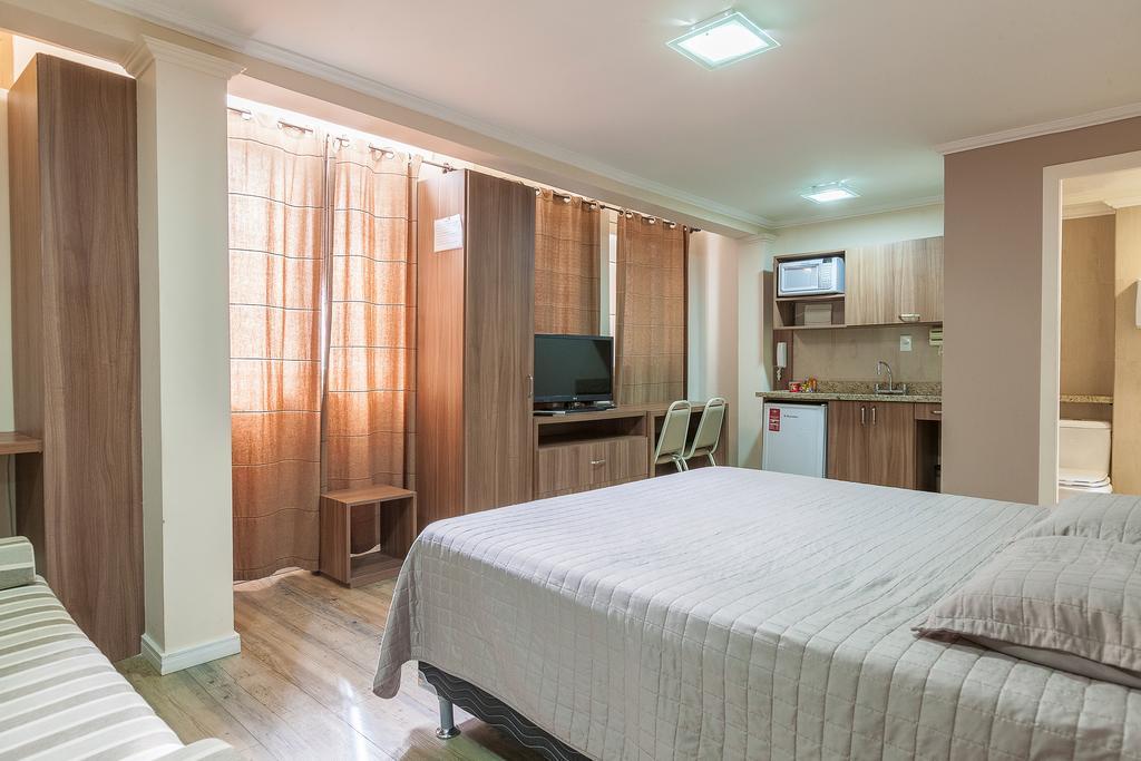 Hotel Goncalves- Proximo A Santa Casa De Porto Alegre Buitenkant foto