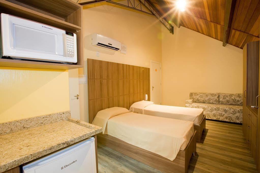 Hotel Goncalves- Proximo A Santa Casa De Porto Alegre Buitenkant foto